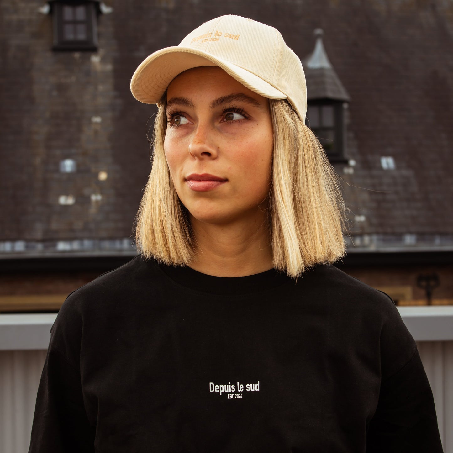 Signature '24 Pet - Beige